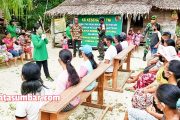 Ketua Persit KCK Cabang Kodim 0319/Mentawai Sosialisasikan Disiplin Kesehatan Kepada Masyarakat Dusun Berkat