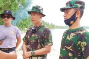 Jelang HUT ke 75 RI, TNI-POLRI Gelar Karya Bhakti Aksi Bersih di Pelabuhan dan Pantai Jati Tuapejat