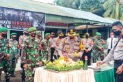 HUT Ke-75 TNI, Kapolres Pasbar Berikan Kejutan Kepada Personel Koramil 02 Simpang Empat