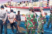 Pastikan Penerapan Prokes, Koramil, Kamla dan Polsek Patroli di Pelabuhan Perikanan Sikakap