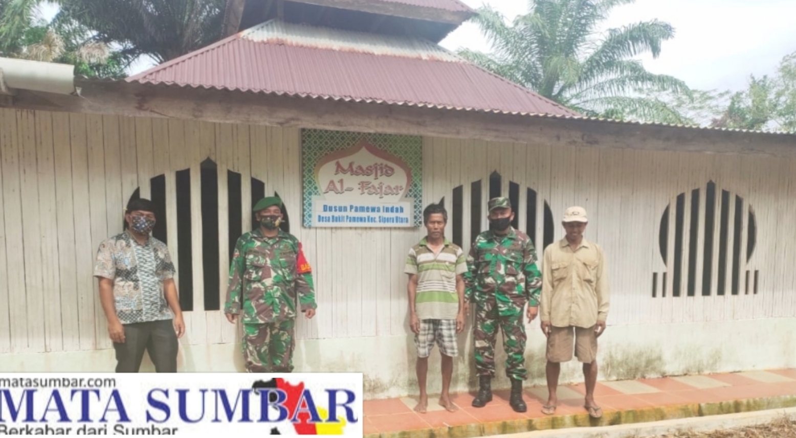 Jelang Pelaksanaan TMMD ke-110, Babinsa 03 Sipora Tinjau Masjid Al-Fajar Yang Akan di Rehab