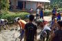 Babinsa Sikakap Goro Bersama Masyarakat Perbaiki Jalan Rusak di Dusun Mabolak