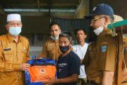 Kunjungi Korban Kebakaran di Bandua Balai Kinali, Bupati Pasbar Berikan Bantuan dan Santunan