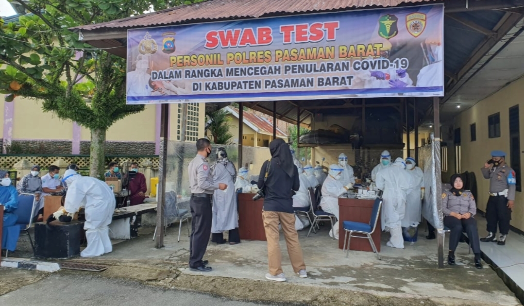 175 Personel Polres Pasbar Ikuti Swab Test