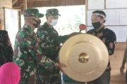 Lembaga Adat Uma Saureinu' Terima Bantuan Seperangkat Peralatan Gong Dari Kodim 0319 Mentawai