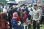 Anggota Koramil Sikakap Dampingi Penyerahan Beras 35 Karung Kepada Pengurus Gejera Khatolik