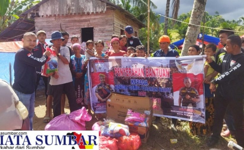 DPD Pekat IB Kota Pekan Baru Salurkan Bantuan Untuk Korban Gempa di Pasbar