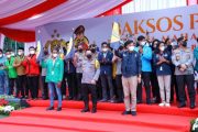 Kapolri Bersama Mahasiswa dan Pemuda Bagikan Baksos Untuk Masyarakat