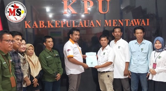 Pkb Daftarkan Berkas Bacaleg Ke Kpu Mentawai Syahrul Target Kita