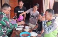 Orang Tua Asuh Setiap Hari Jamu Satgas TMMD Makan Bersama