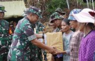 Katim Wasev Mabesad Berikan Tali Asih Kepada Warga di Dusun Berkat