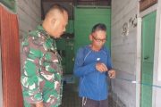 Sambangi Warga, Pawas TMMD Ke-116 Bantu Pembuatan Jaring Ikan Nelayan