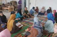 Gelar Komsos, Letda James Sibarani Sambangi Ibu-Ibu di Desa Bukit Pamewa