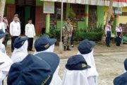 Jadi Irup di MTsN 2 Sikakap, Babinsa Sertu Havid Terapkan Disiplin Kepada Pelajar