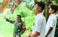 Babinramil 01 Sikabaluan Bersama Sekdes Sotboyak Cek Lahan Akses Jalan Yang Akan di Buka 