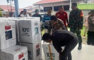 Logistik Pemilu Tiba di Kecamatan Sipsel, Babinramil 03 Sipora Lakukan Pengawalan