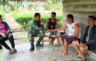 Perkuat Silahturahmi, Babinramil 03 Sipora Komsos Dengan Warga Goiso'oinan