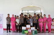 Polres Mentawai dan Bhayangkari Tebar Berkah di Ponpes Hidayatullah