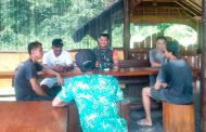 Babinramil 02 Muara Siberut, Pelda Andarmo Pangles Komsos Bersama Nelayan 