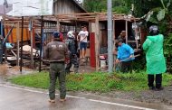 Satpol PP Mentawai Tertibkan Sejumlah Warung di Seputaran Tugu Sikerei