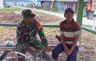 Sharing Informasi, Babinramil 02 Muara Siberut Komsos Dengan Warga