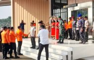 Danramil 03 Sipora Hadiri Penyambutan Direktur Operasi dan Latihan Basarnas di Bandara Udara Mentawai