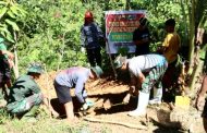 Satgas TMMD 123 Bangun Fasilitas MCK Warga di Desa Bukit Pamewa