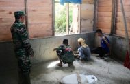 Pasiterdim 0319 Mentawai Tinjau Pengerjaan Rehab Rumah 75 Persen di Dusun Mapadegat