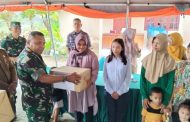 Brigjen TNI Josafath  Berikan Tali Asih Kepada Ibu Hamil di Desa Bukit Pamewa