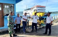 Babinramil 04 Sikakap Laksanakan Tugas di Pelabuhan Bersama Anggota Dishub