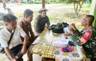 Bahas Perkembangan Desa, Babinramil 04 Sikakap Sambangi Staf Desa Bulasat