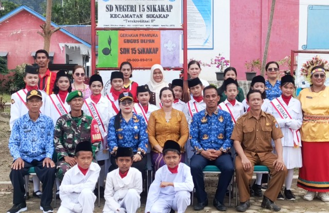 Babinsa Serka Angerango Gea Hadiri Upacara Peringatan Hari Sumpah Pemuda di SDN 15 Sikakap
