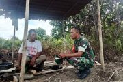 Sambangi Warga Binaan, Babinramil 01 Sikabaluan Bahas Penanaman Jagung