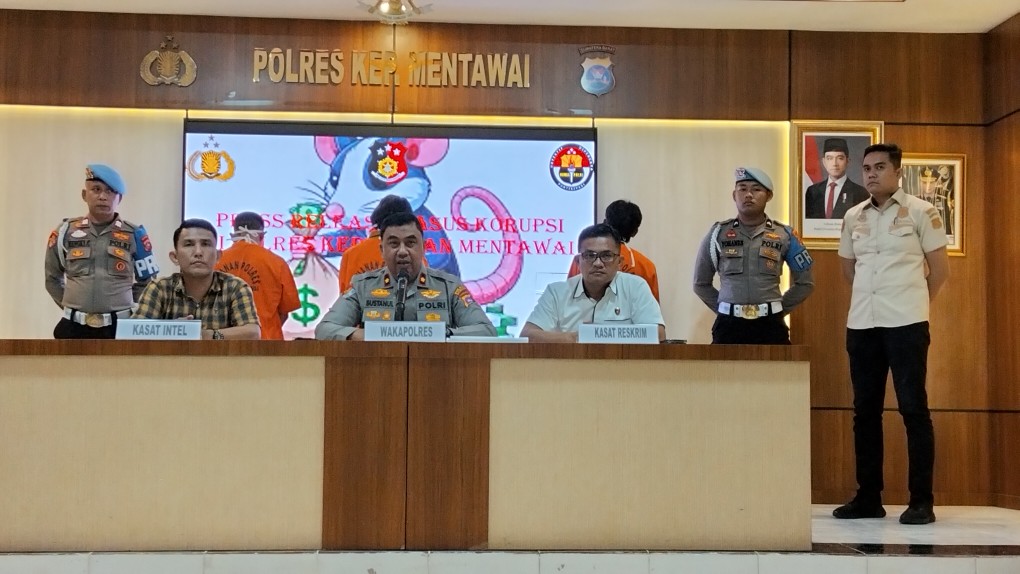 Korupsi Dana Desa Rp 1,1 Miliar, Kades, Sekdes dan Bendahara di Madobag Jadi Tersangka