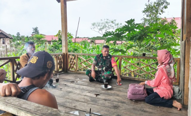 Bahas Pertanian di Wilayahnya, Babinramil 01 Sikabaluan Sharing Bersama Anggota PPL