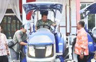 Terima Bantuan 5 Unit Alsintan dan 86 Hand Sprayer, Wabup Jakop Berharap Dapat Memperkuat Sektor Pertanian