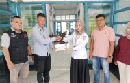 Peduli Kesehatan, Bantuan Dari Gianfranco WNA Italia di Terima Kapus Bosua 