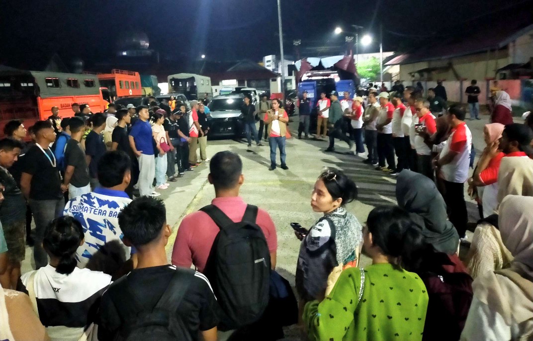 Sekda dan Forkopimda Mentawai Sambut 452 Kontingen di Pelabuhan Tuapeijat