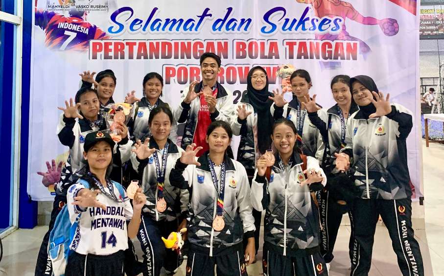 Perdana Bertanding, Atlet Mentawai Cabor Bola Tangan Putri Raih Medali Perunggu