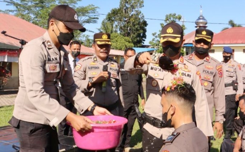 HUT ke-76 Bhayangkara, 15 Personel Polres Mentawai Naik Pangkat 