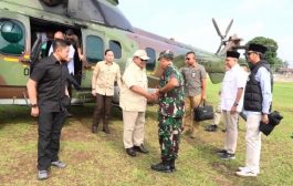 Disambut Danrem 032/Wbr, Menhan Kunjungi Korban Terdampak Erupsi Gunung Merapi