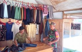 Sambangi Warga Binaan, Babinramil 02 Muara Siberut Motivasi Tukang Jahit