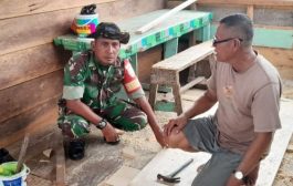 Bangun Ekonomi Kreatif, Babinsa 01 Sikabaluan Edukasi Warga 