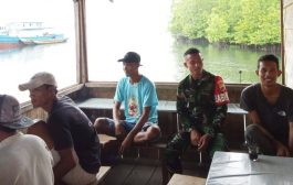Babinramil 01 Sikabaluan Bahas Peningkatan Ekonomi Buruh di Dusun Pokai
