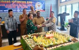 Babinsa Serda N Simarmata Hadiri Perayaan HUT ke-38 Desa Sipora Jaya