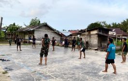 Jaga Kebugaran Tubuh, Satgas TMMD 123 Olahraga Bersama Warga 