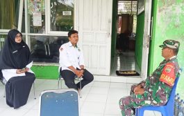 Bahas Ketersediaan Sembako, Danramil Sikabaluan Komsos Bersama Staf Log Camat Siberut Utara