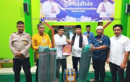 Serahkan Bantuan di Masjid Al-Mukhlisin Desa Malancan, Wabup Jakop : Mari Kita Dukung Pembangunan