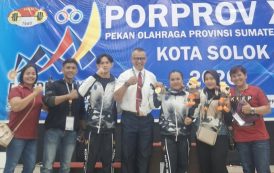 Atlet Mentawai Cahaya Pratiwi Borong Medali di Cabor Angkat Besi Kelas 57 Kg, 1 Emas dan 2 Perak 